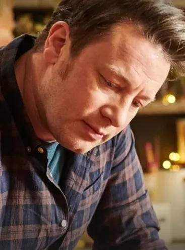     Jamie Oliver - Jednogarnkowe cuda na święta